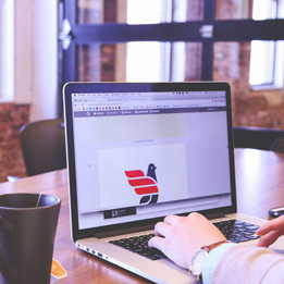 貼心周到(dào)地(dì)為(wèi)客戶服務